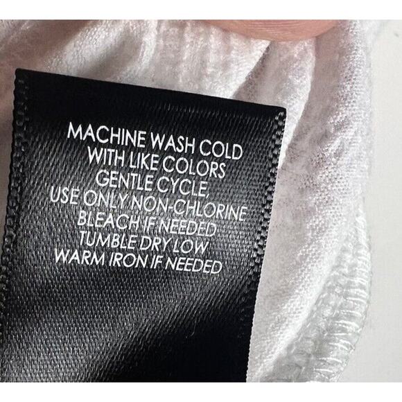 Torrid Ivory Crepe Embroidered Top Size 1X (14/16) Short Sleeve Square Neck NEW - Picture 7 of 8